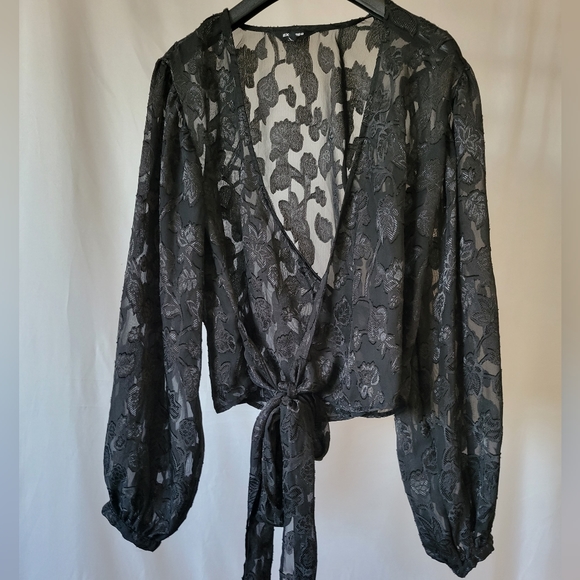 Express Sheer Floral wrap blouse - Picture 1 of 4